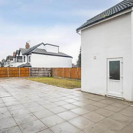 Modern 3 Bedroom House With Ample Parking, Garden, Suitable For Families And Contractors, Near Solihull, Nec, Hs2 Сasa de vacaciones